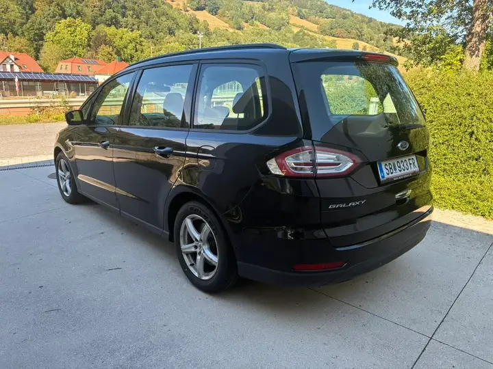 Ford Galaxy 2017 photo 2