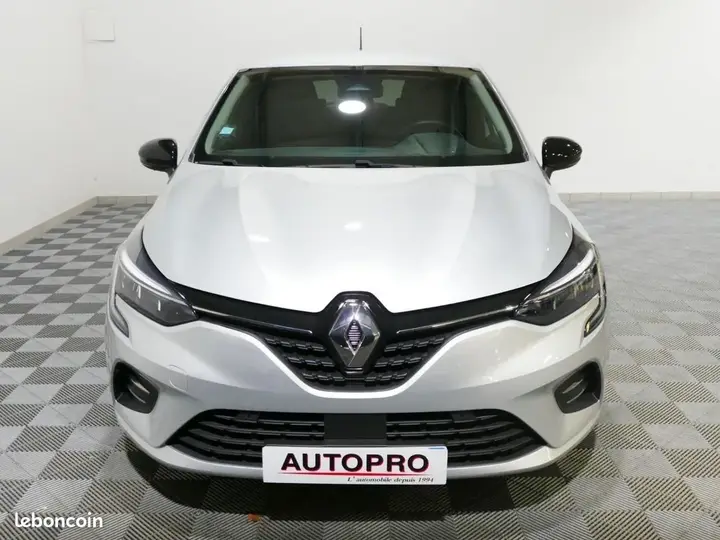 Renault Clio 2023 photo 3