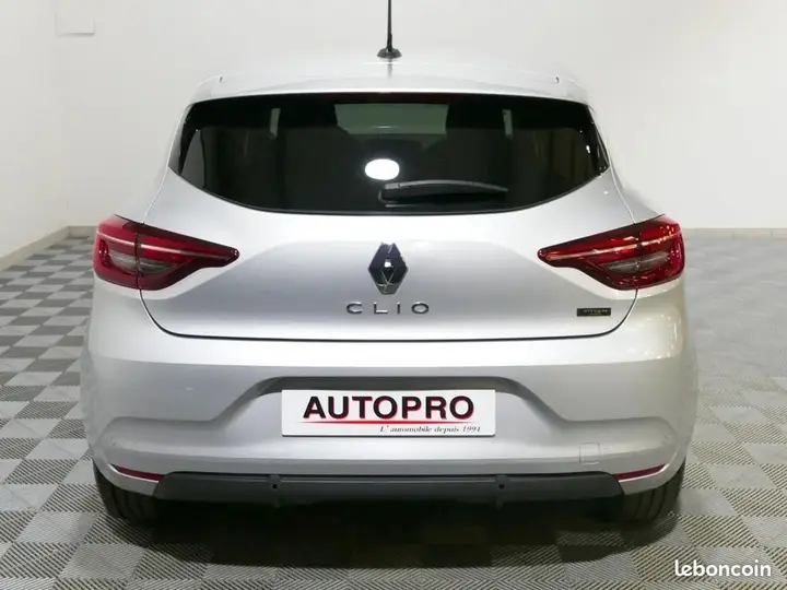 Renault Clio 2023 photo 4