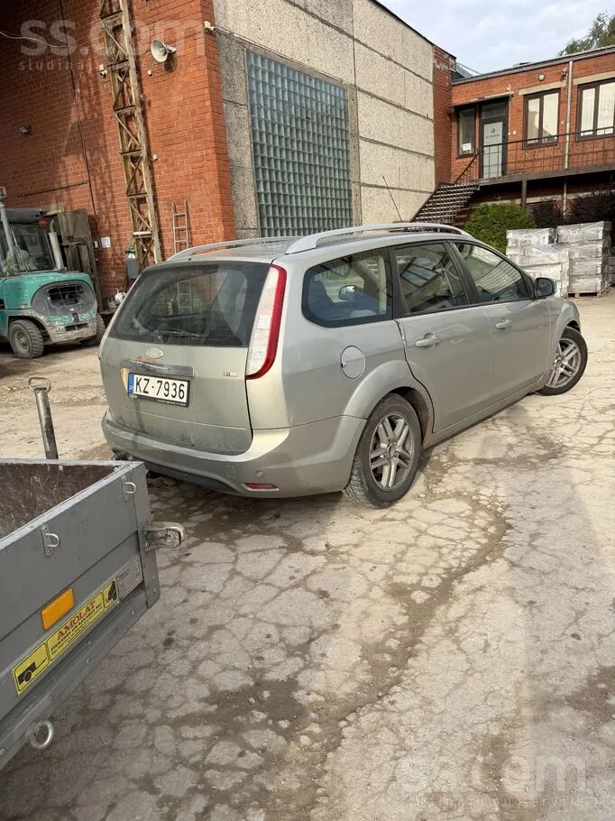 Ford Focus 2009 photo 3