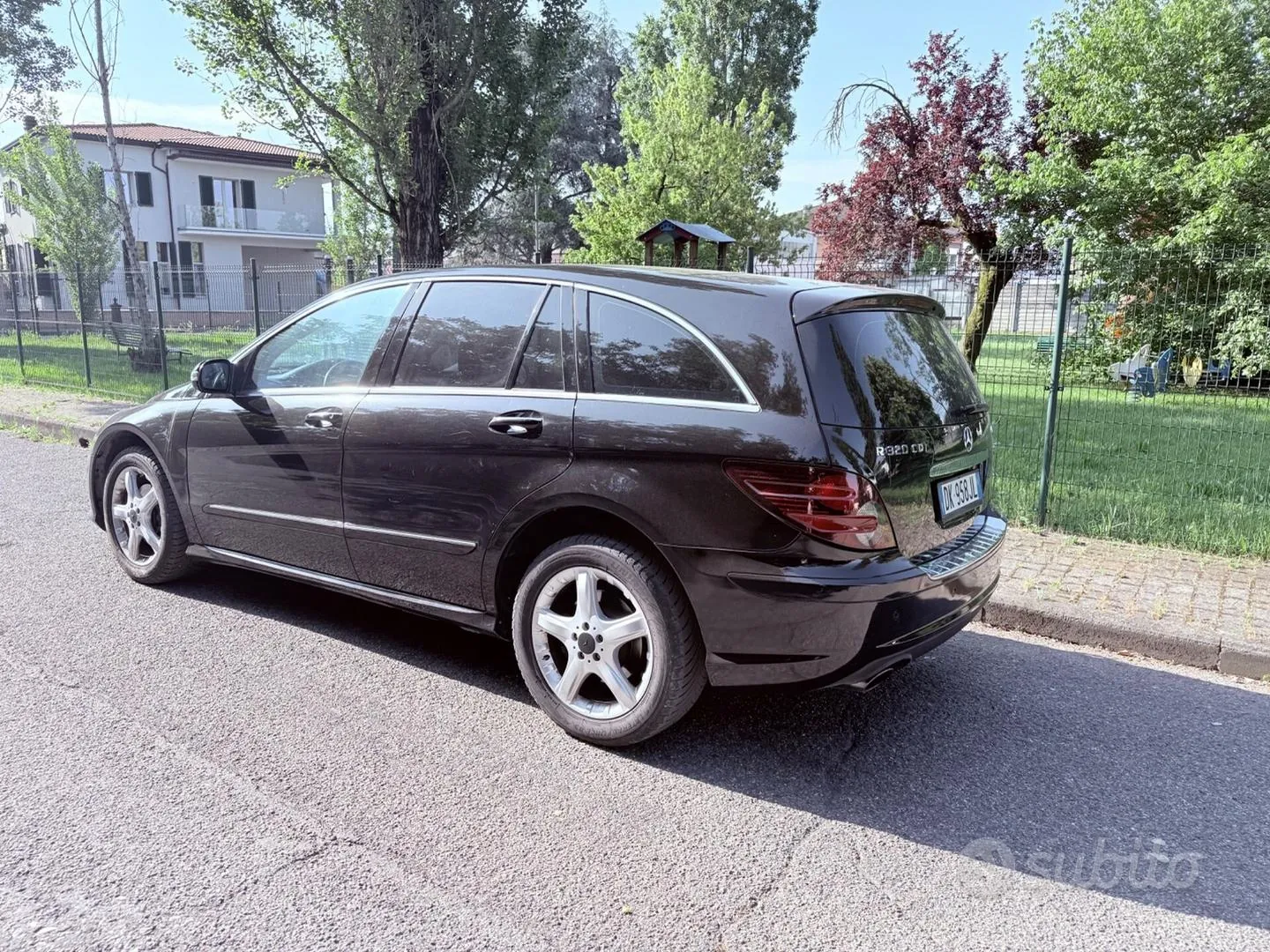 Mercedes-Benz R320 2007 photo 3