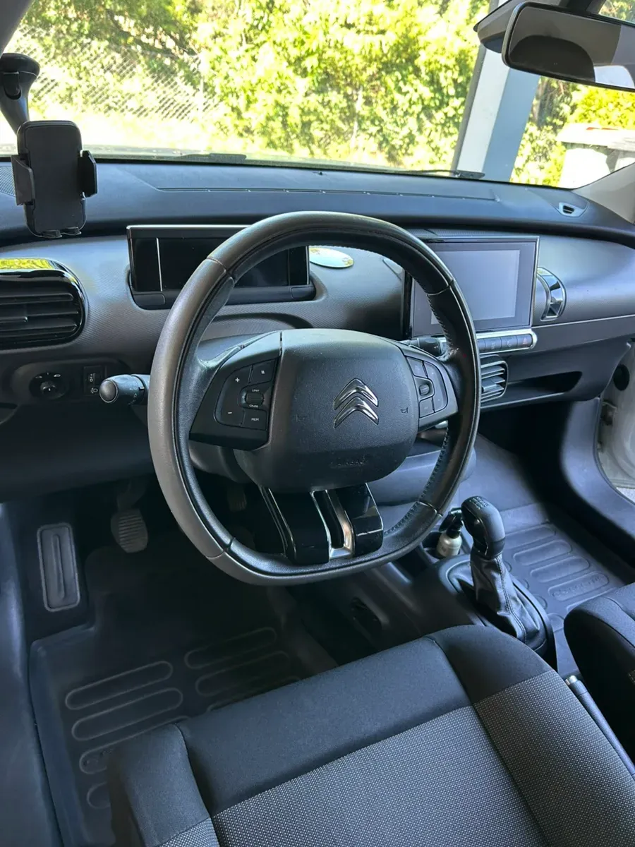 Citroen C4 Cactus 2015 photo 2