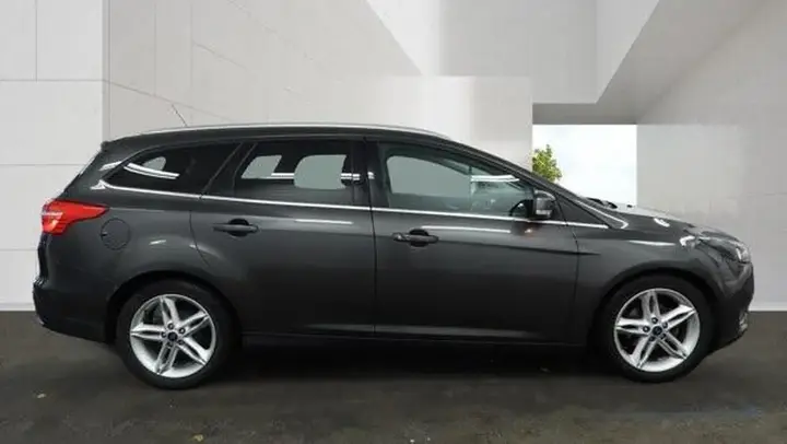 Ford Focus 2017 photo 2
