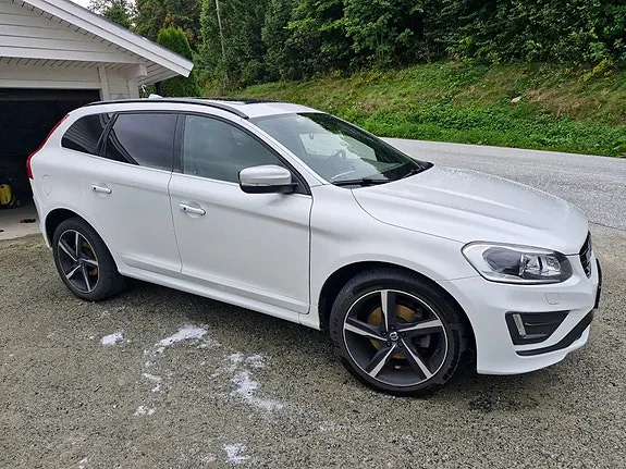Volvo Xc60 2016 photo 2