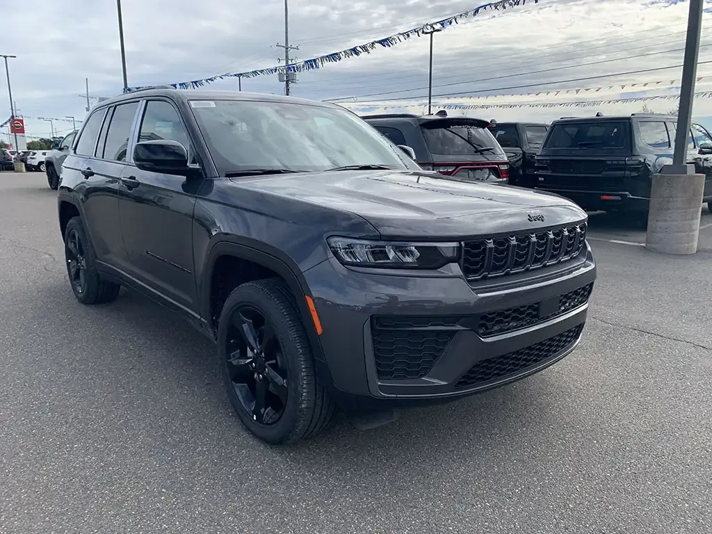 Jeep Grand Cherokee 2026 photo 3