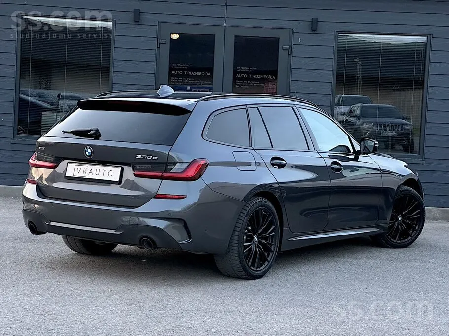 BMW 330E 2021 photo 4