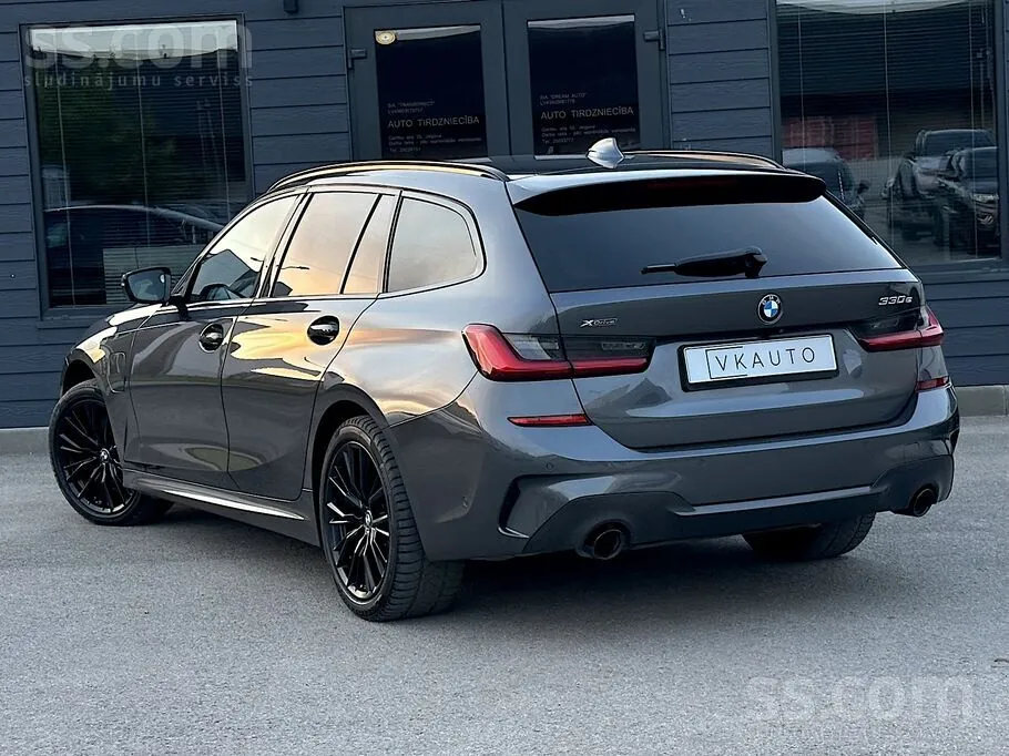 BMW 330E 2021 photo 2