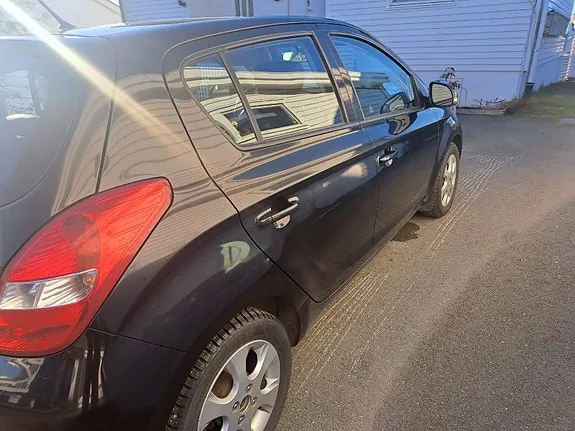 Hyundai I20 2010 photo 3