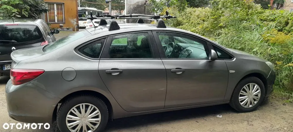 Opel Astra 2018 photo 3