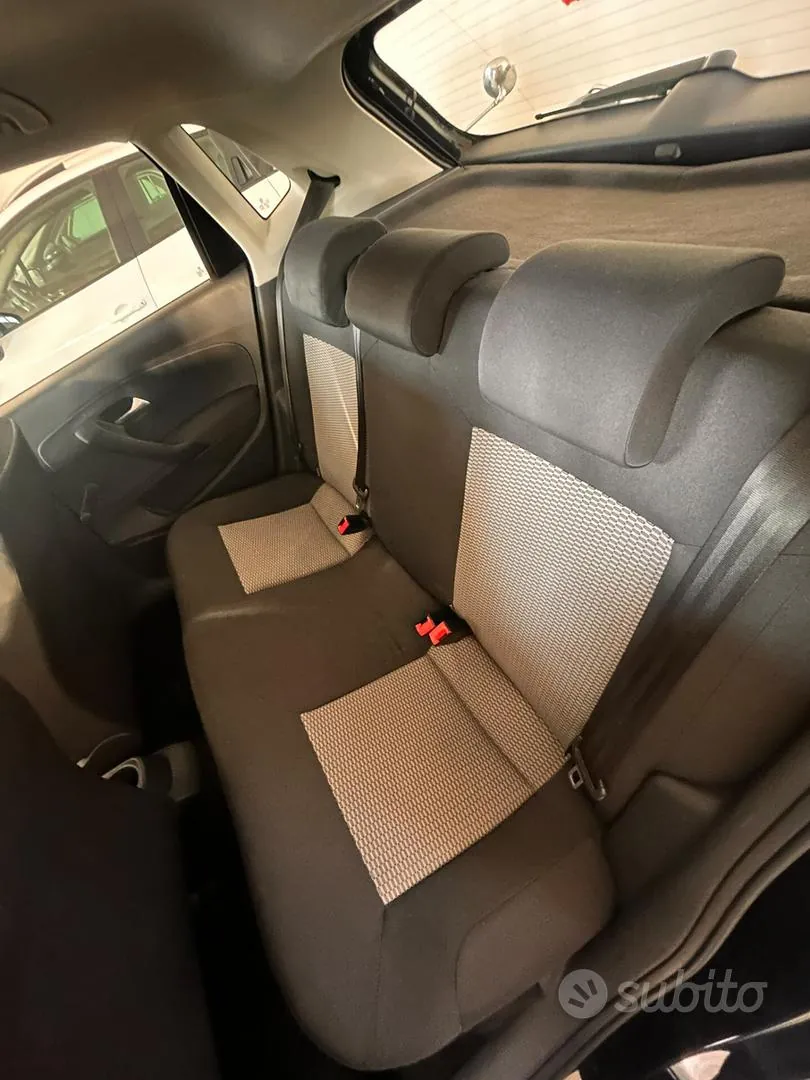 Volkswagen Polo 2013 photo 5