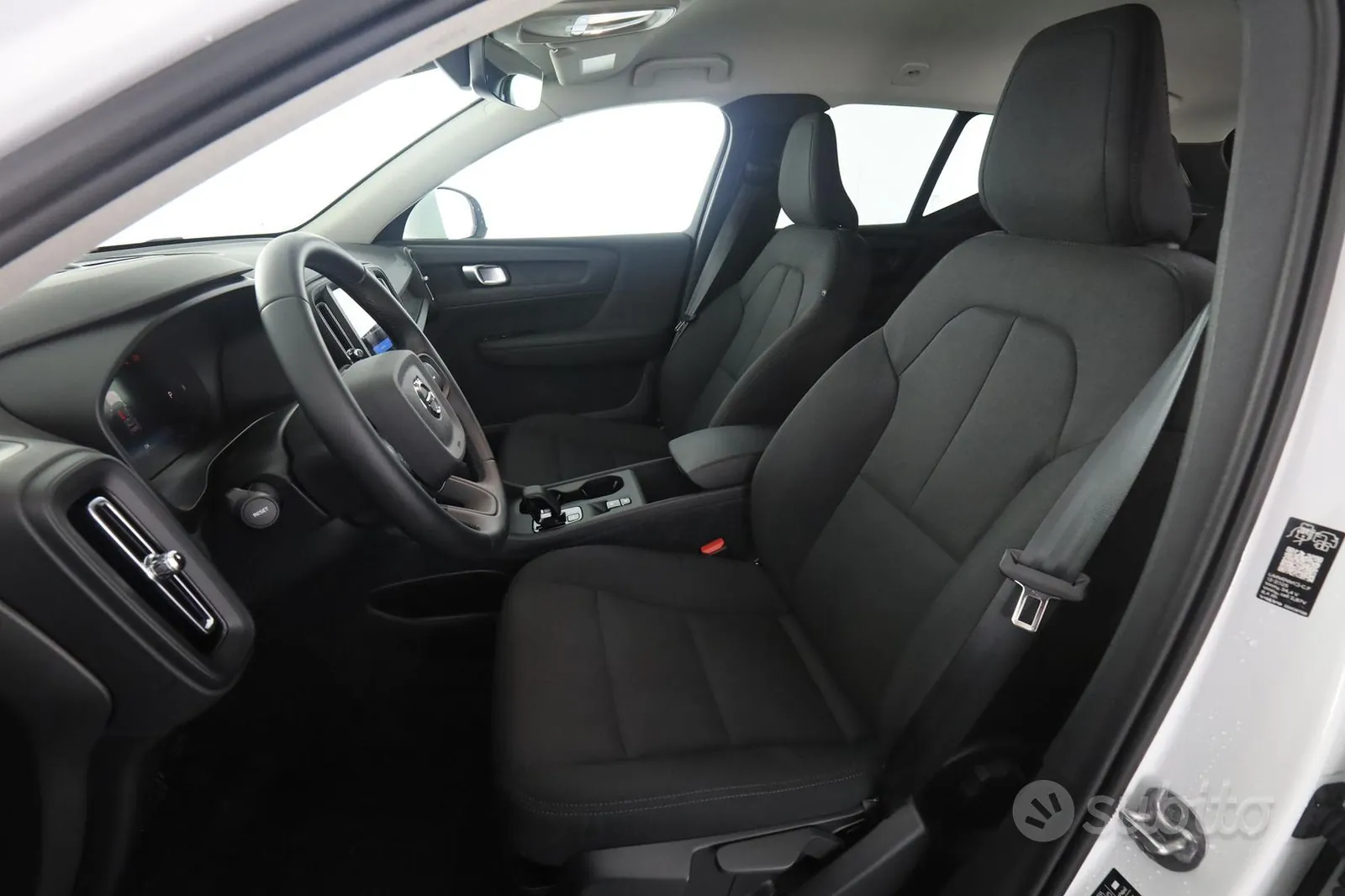 Volvo Xc40 2026 photo 2