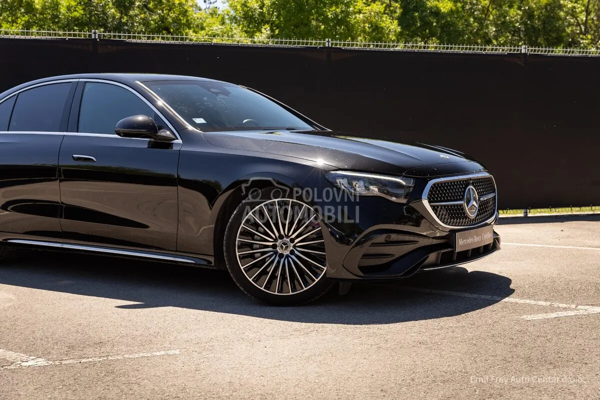 Mercedes-Benz E 220 2025 photo 2