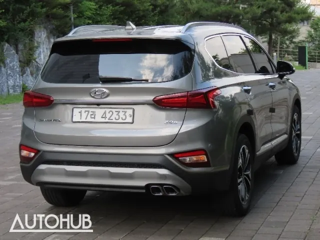 Hyundai Santa Fe photo 3