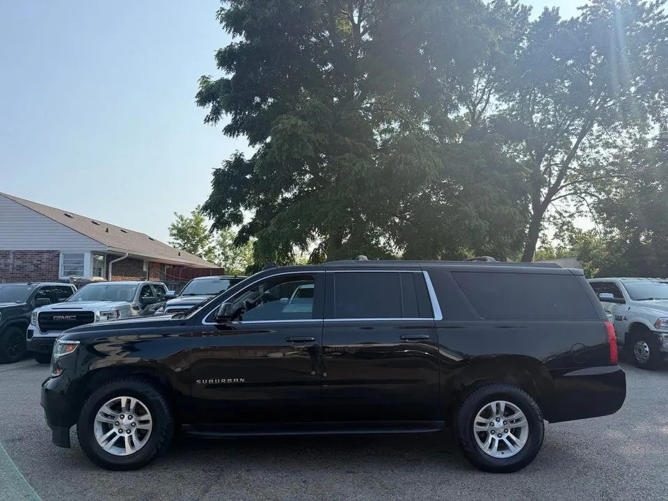 Chevrolet Suburban 2018 photo 4