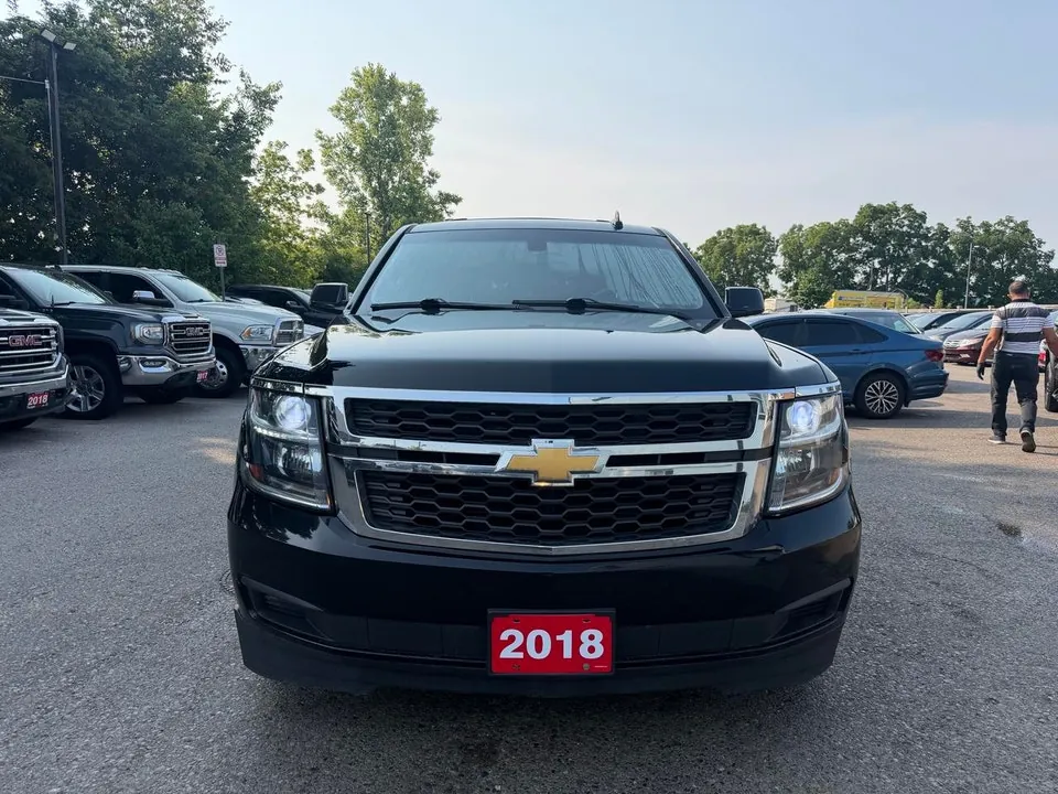 Chevrolet Suburban 2018 photo 2