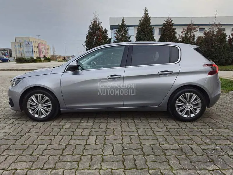 Peugeot 308 2019 photo 2