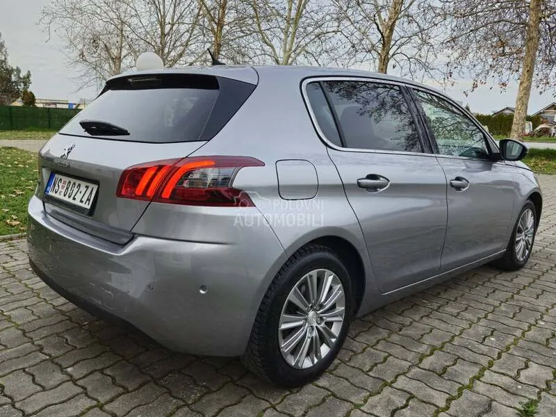 Peugeot 308 2019 photo 5