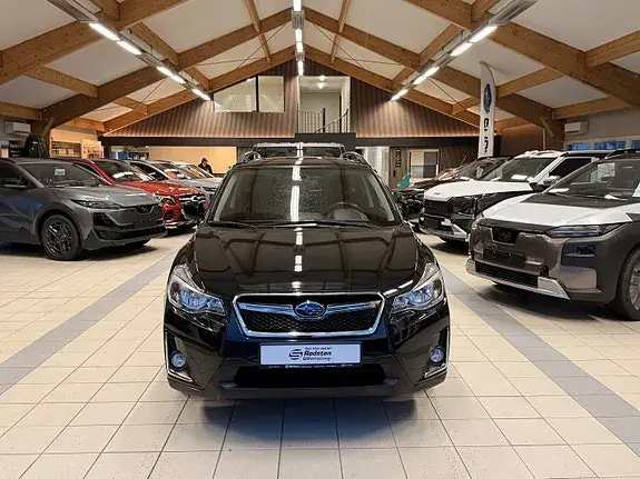 Subaru Xv 2016 photo 2