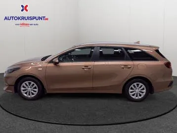 Kia Ceed Sw 2022 photo 2