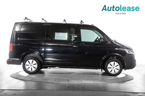 Volkswagen Transporter 2023 photo 2