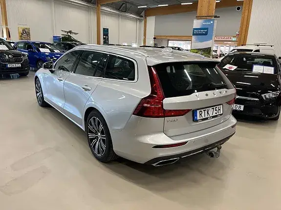 Volvo V60 2021 photo 2
