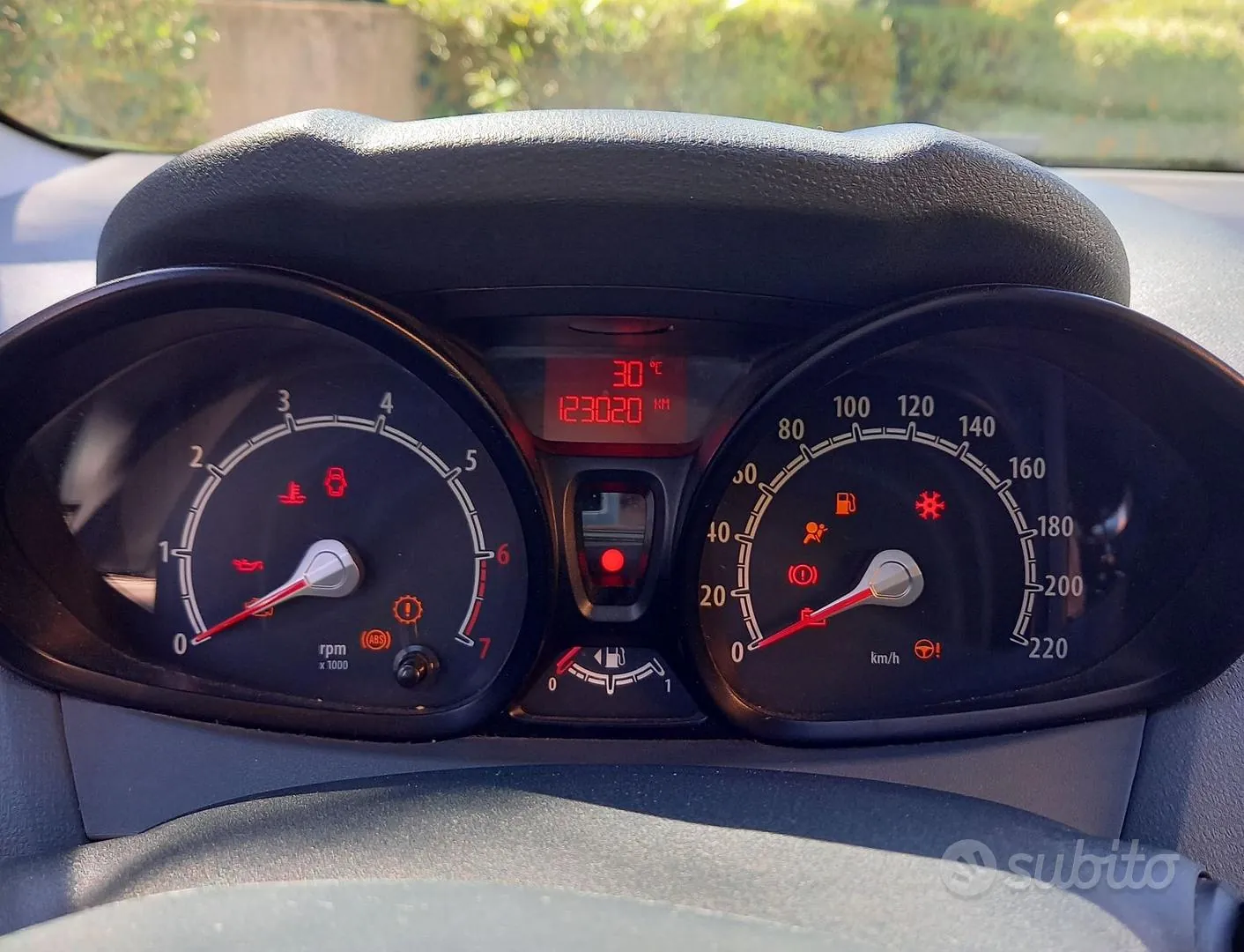 Ford Fiesta 2009 photo 4