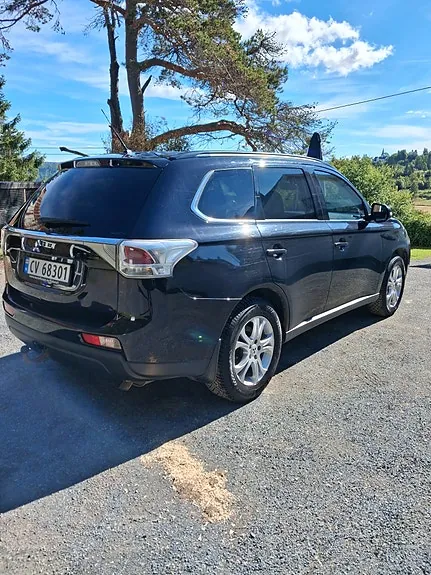 Mitsubishi Outlander 2013 photo 4