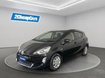 Toyota Aqua 2014 photo 2