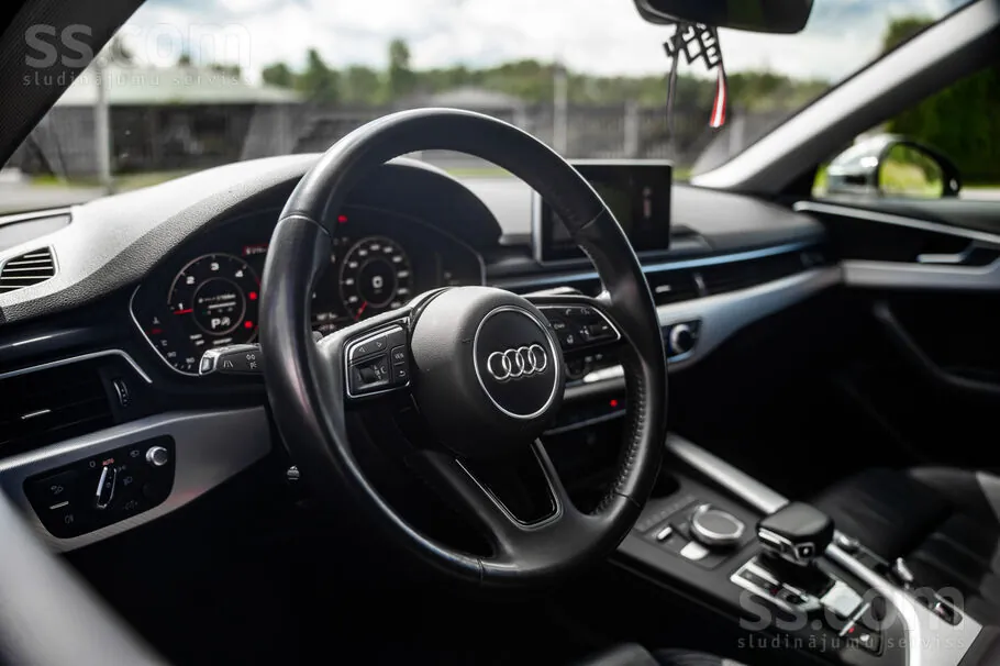 Audi A4 2017 photo 4
