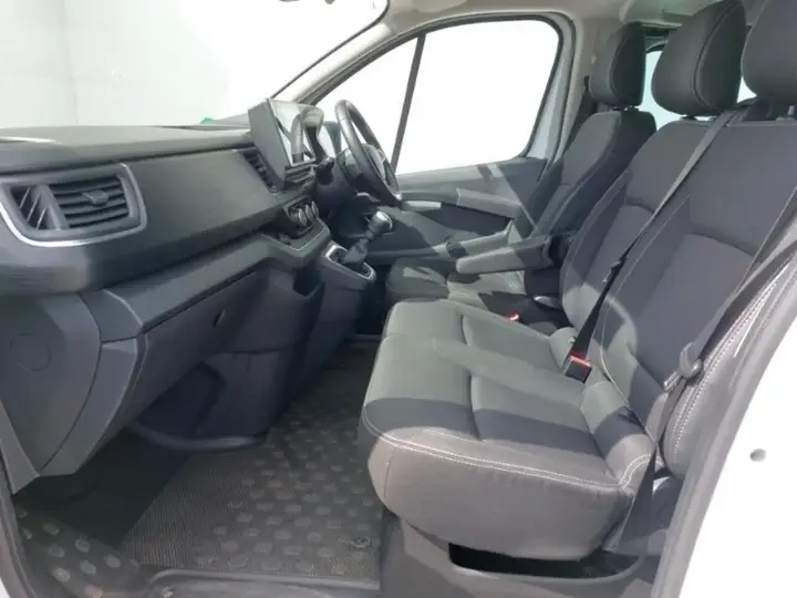 Renault Trafic 2024 photo 5
