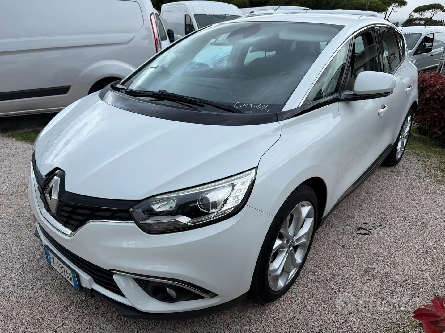 Renault Scenic 2017 photo 2