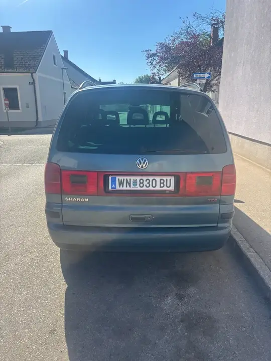 Volkswagen Sharan 2003 photo 2