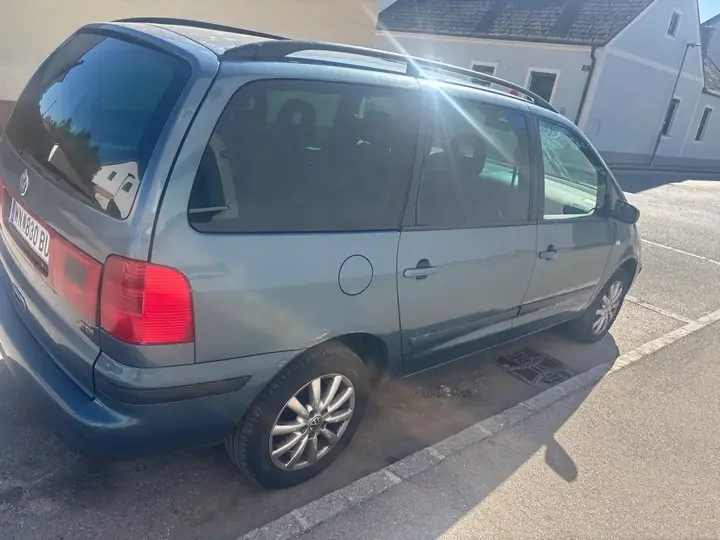 Volkswagen Sharan 2003 photo 3