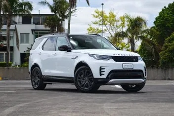 Land Rover Discovery 2023 photo 2