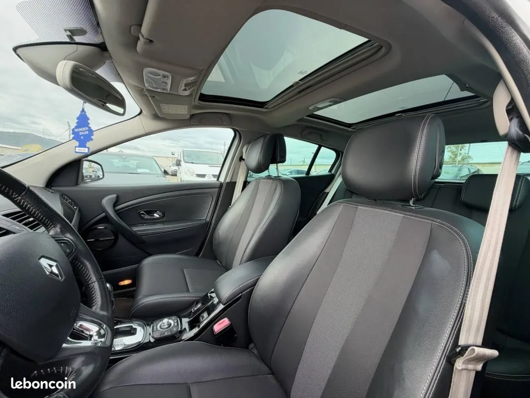Renault Megane 2013 photo 2