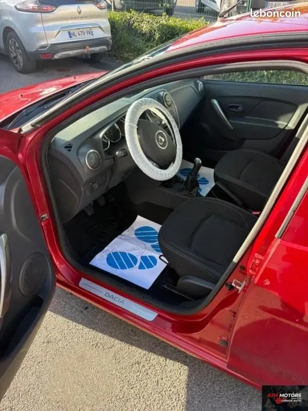 Dacia Sandero 2013 photo 2