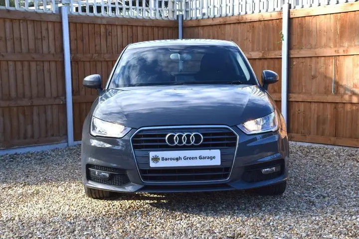 Audi A1 2018 photo 2
