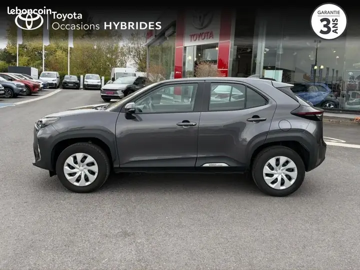 Toyota Yaris Cross 2025 photo 3