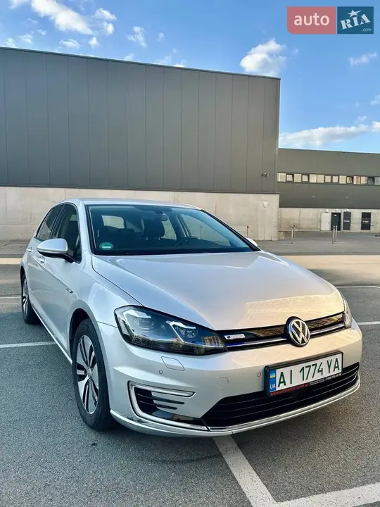 Volkswagen E-Golf 2019 photo 4