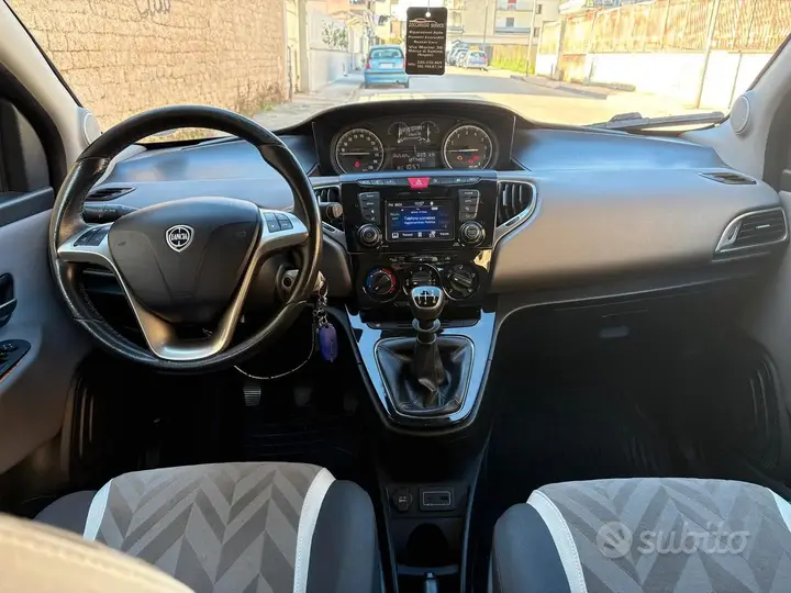 Lancia Ypsilon 2016 photo 5