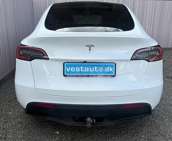 Tesla Model Y 2024 photo 4