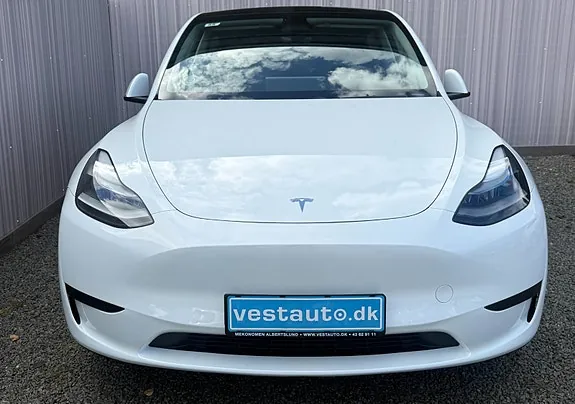 Tesla Model Y 2024 photo 2