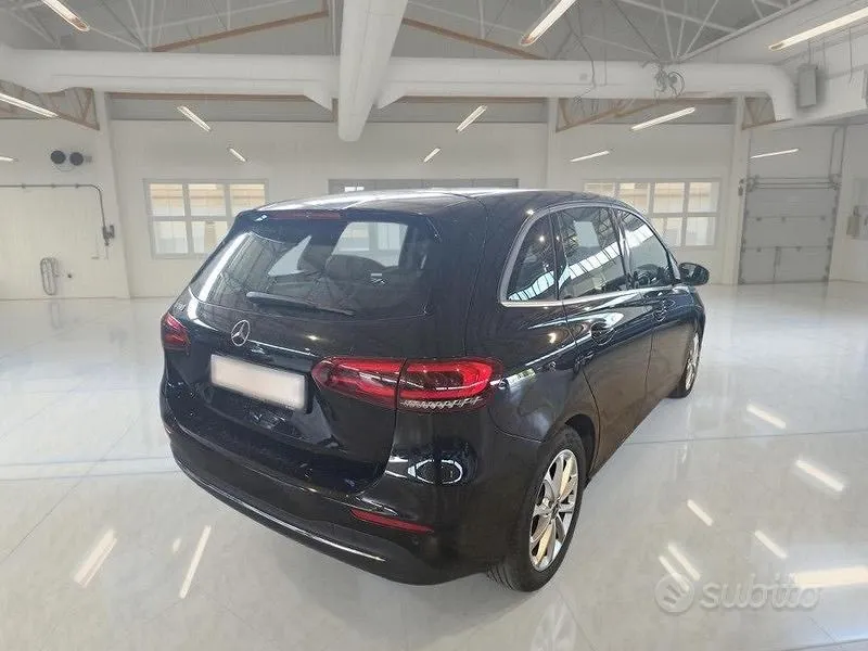 Mercedes-Benz B 180 2022 photo 4