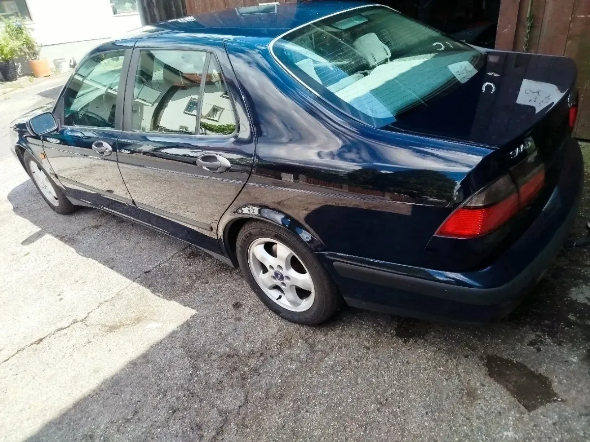 Saab 9-5 2000 photo 3