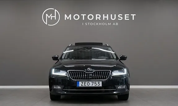Skoda Superb 2018 photo 2