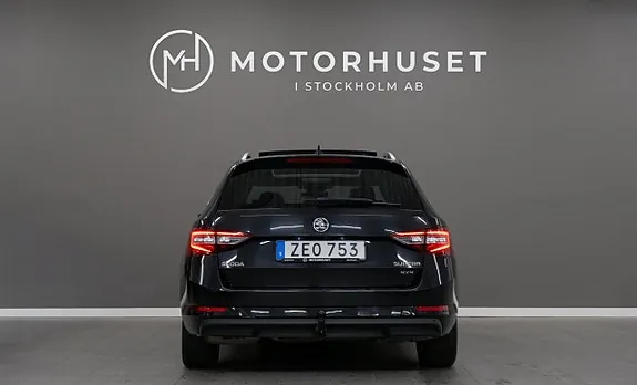 Skoda Superb 2018 photo 5