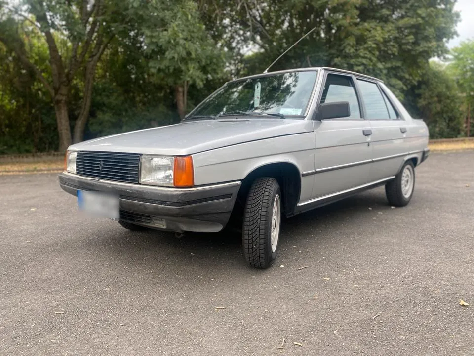 Renault R9