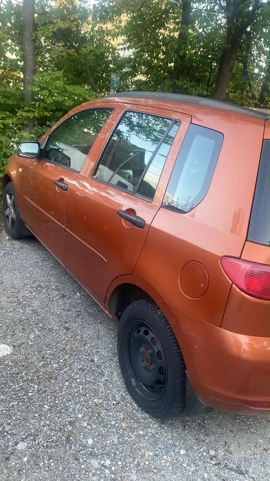 Mazda 2
