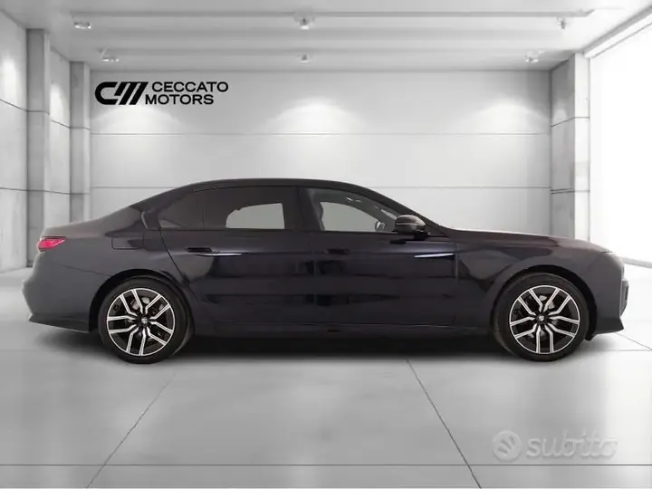 BMW 7 Series 2025 photo 3