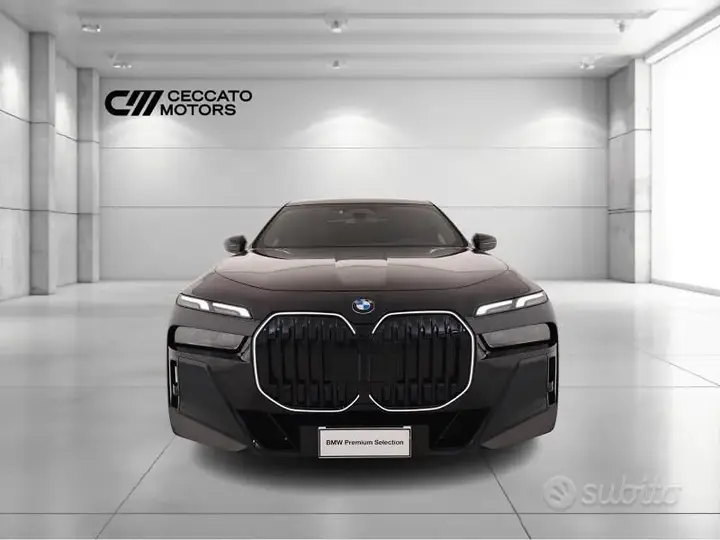 BMW 7 Series 2025 photo 2